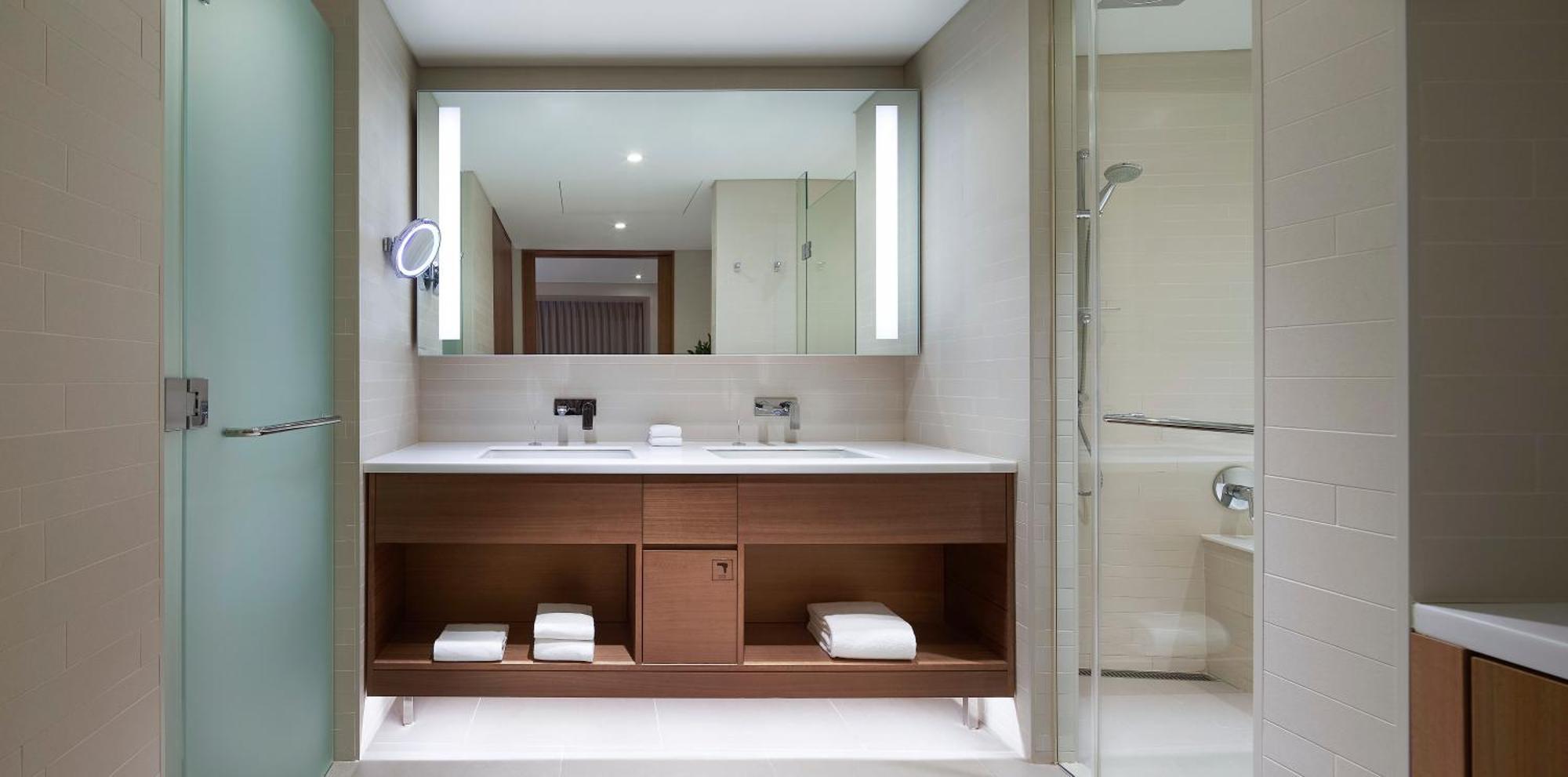 Two-Bedroom King Residence with Two Twin Beds